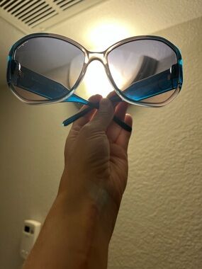 Salvatore Ferrragamo Stylish Blue Sunglasses NWOT
